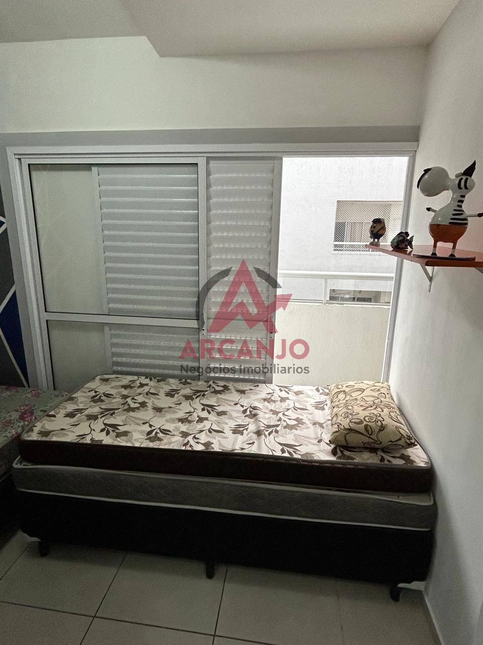 Apartamento à venda com 2 quartos, 70m² - Foto 22