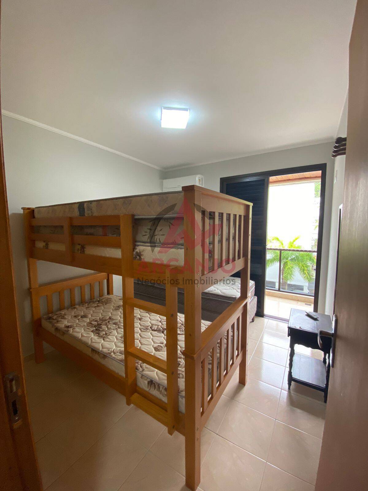 Apartamento à venda com 3 quartos, 97m² - Foto 14