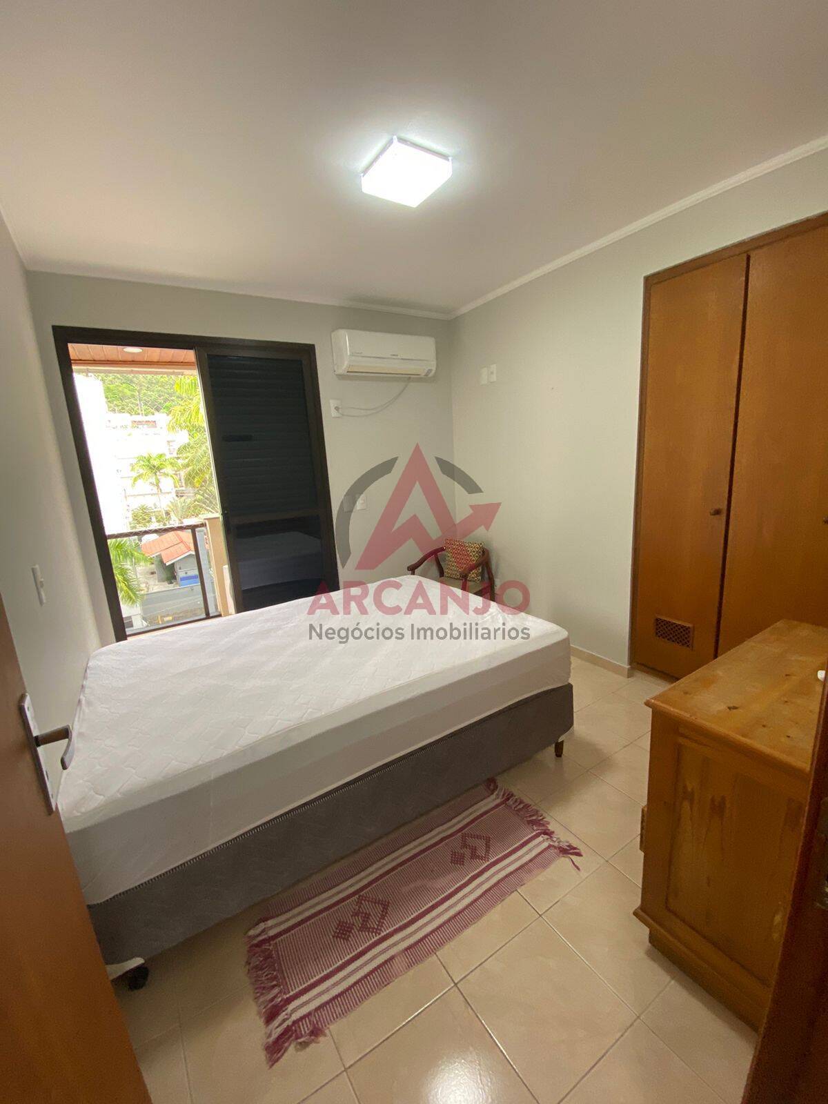 Apartamento à venda com 3 quartos, 97m² - Foto 9