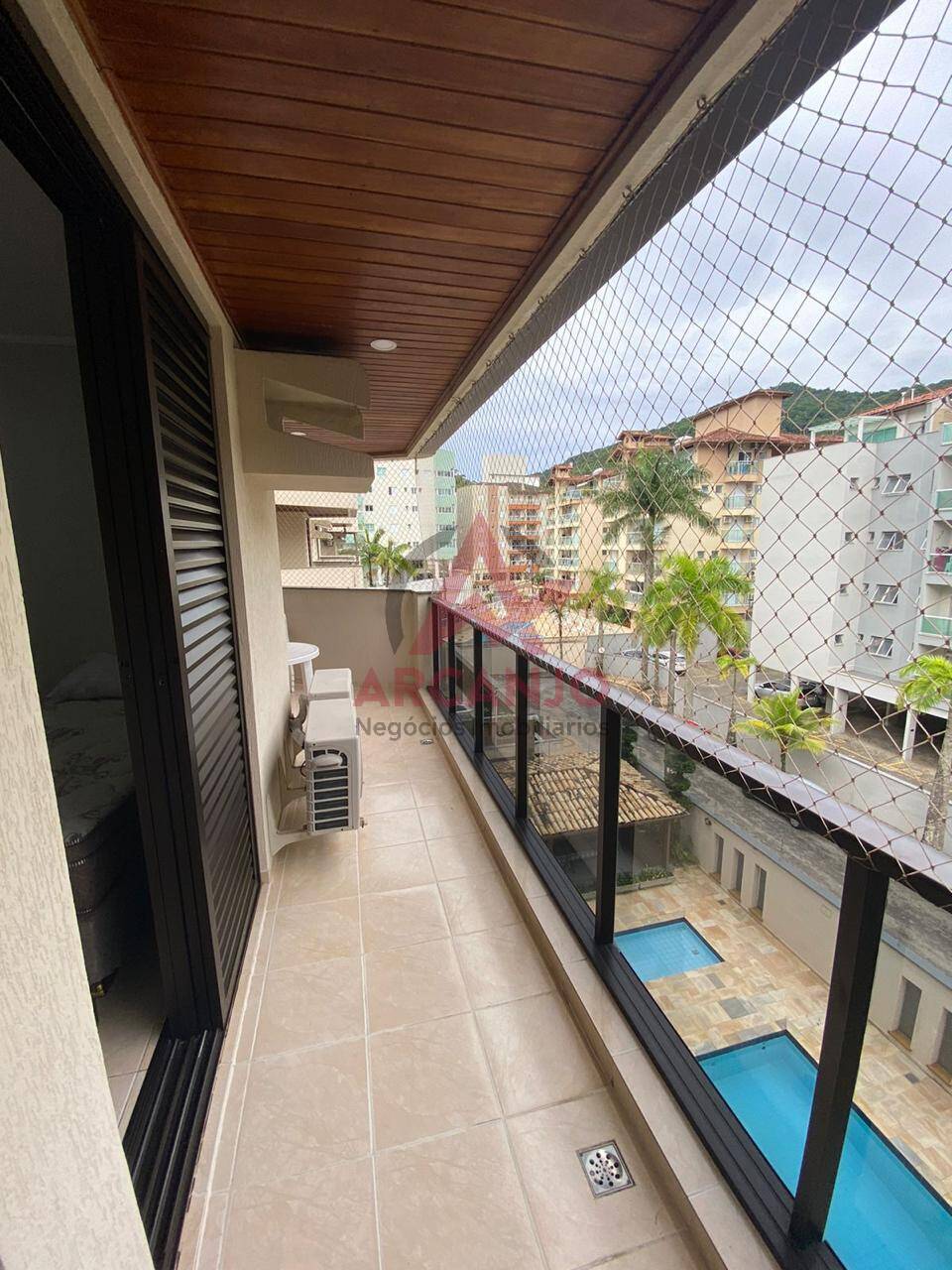 Apartamento à venda com 3 quartos, 97m² - Foto 19