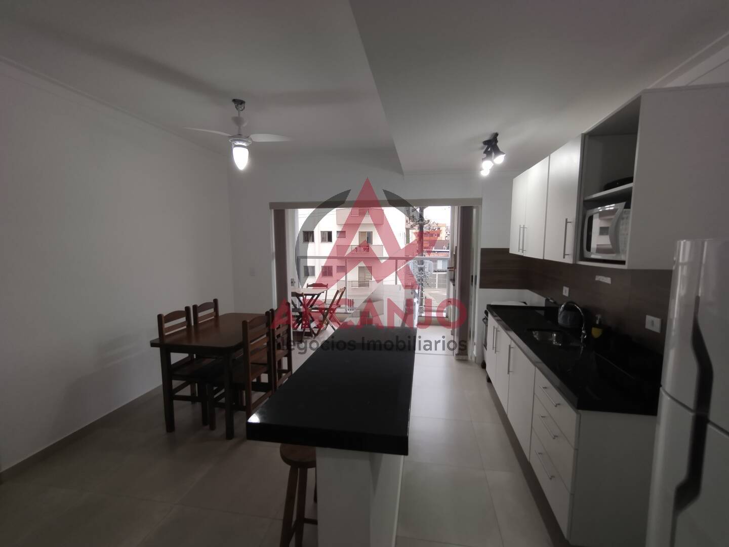 Apartamento à venda com 2 quartos, 70m² - Foto 5