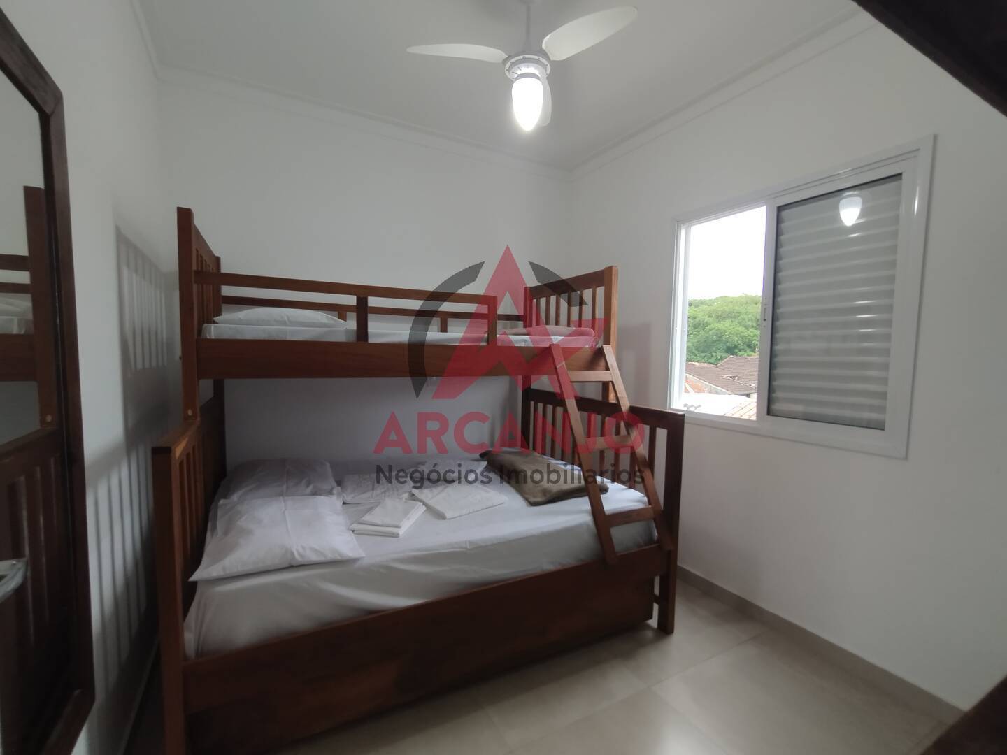 Apartamento à venda com 2 quartos, 70m² - Foto 13