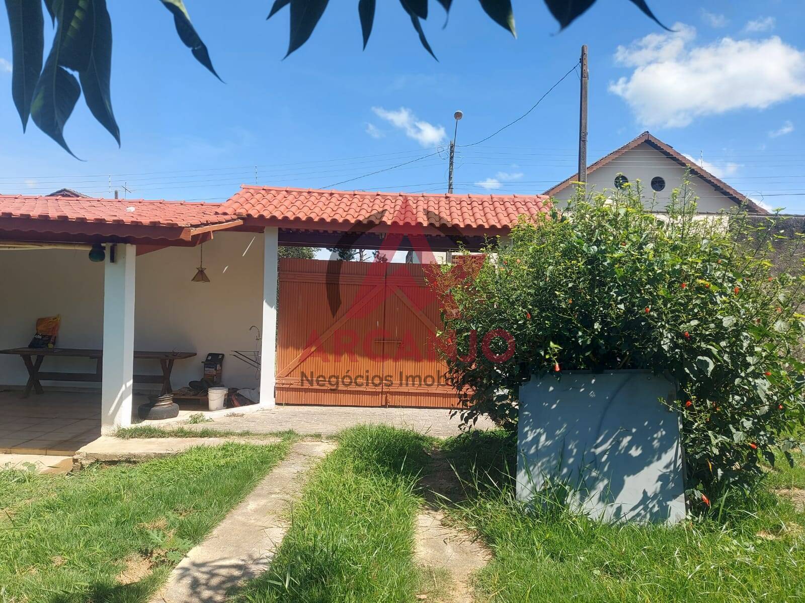 Fazenda para alugar com 3 quartos, 1500m² - Foto 2