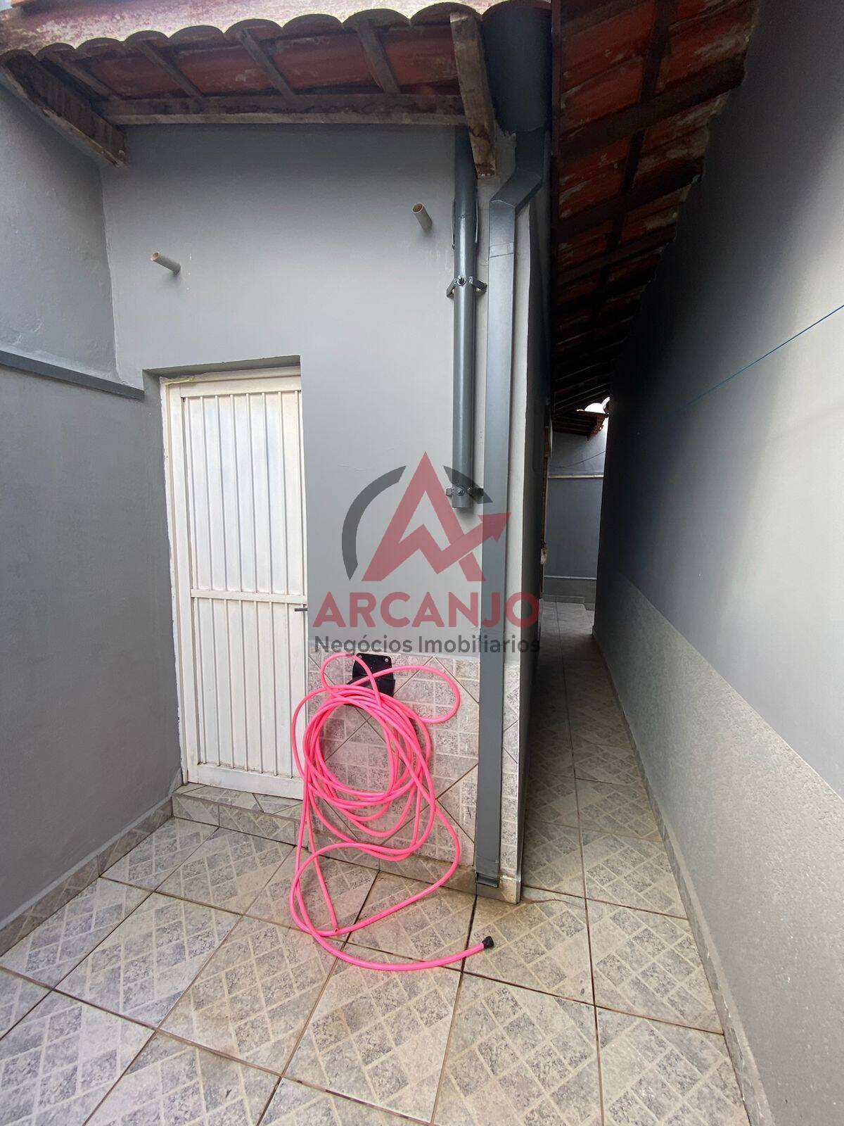 Casa à venda com 3 quartos, 300m² - Foto 16