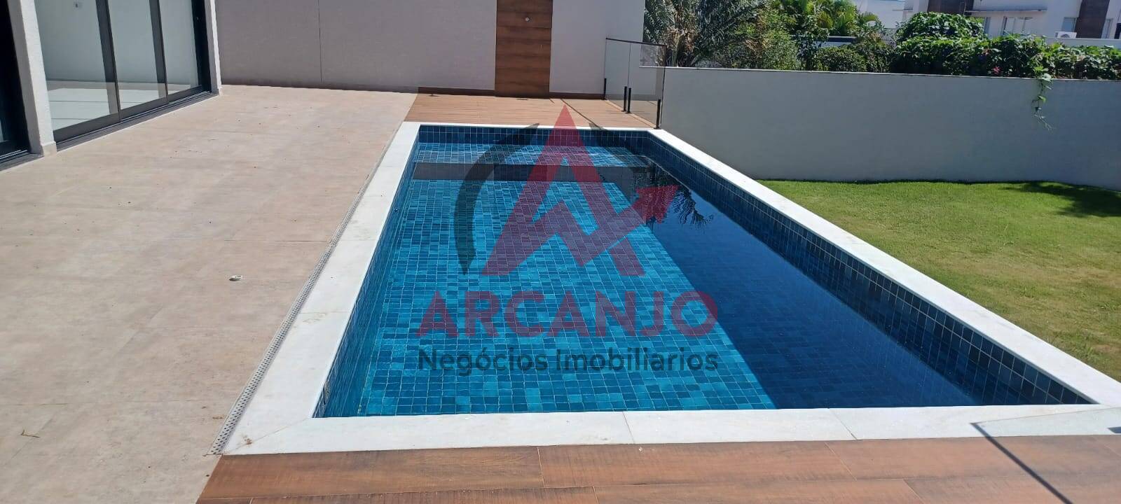 Casa de Condomínio à venda com 4 quartos, 600m² - Foto 4