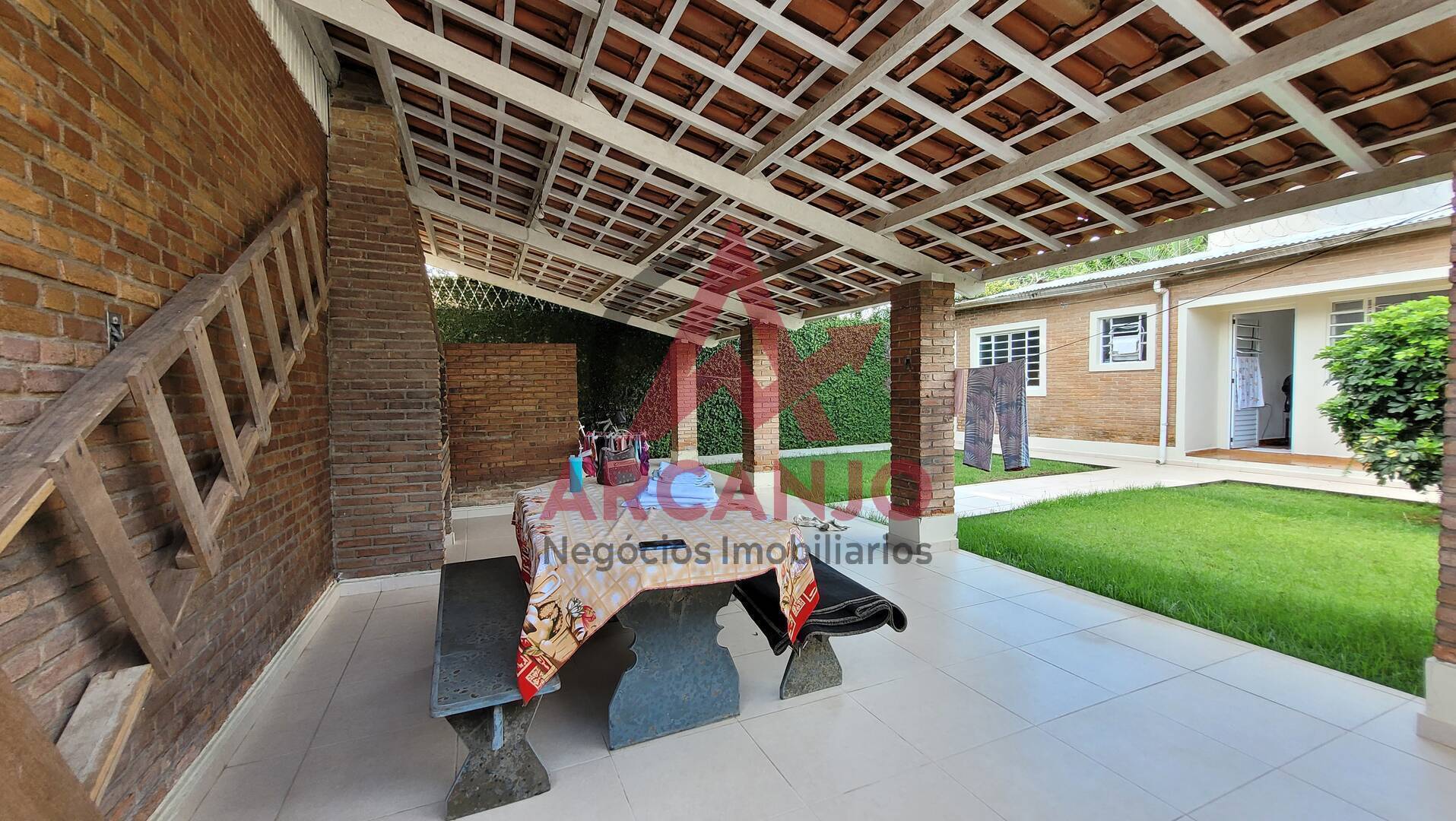 Casa à venda com 3 quartos, 216m² - Foto 21