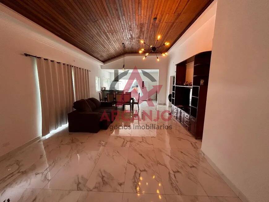 Casa à venda com 4 quartos, 200m² - Foto 15