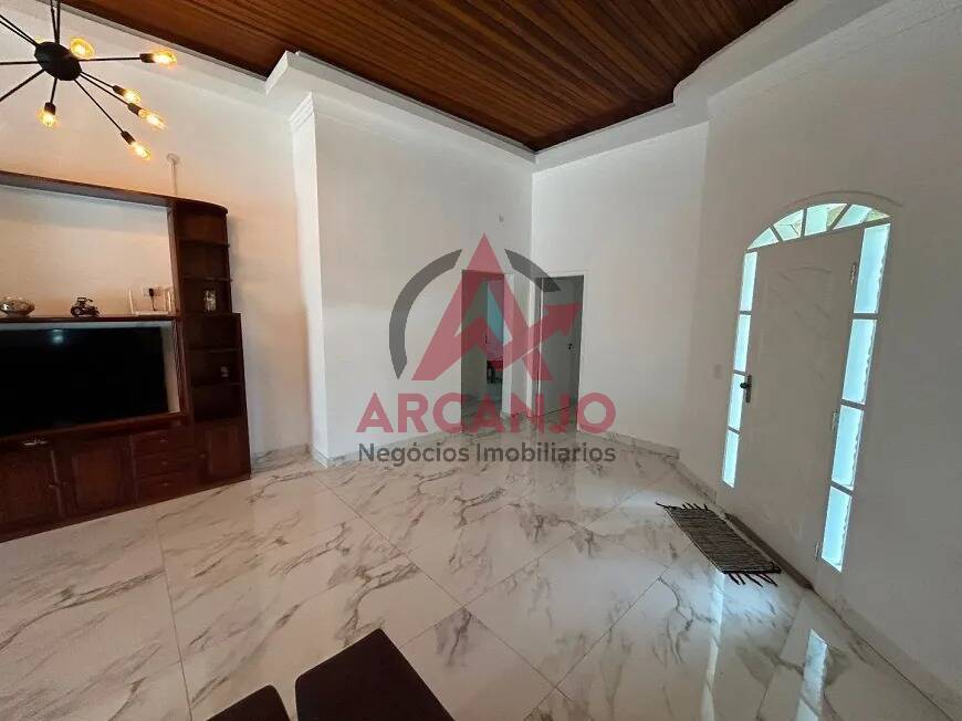 Casa à venda com 4 quartos, 200m² - Foto 17