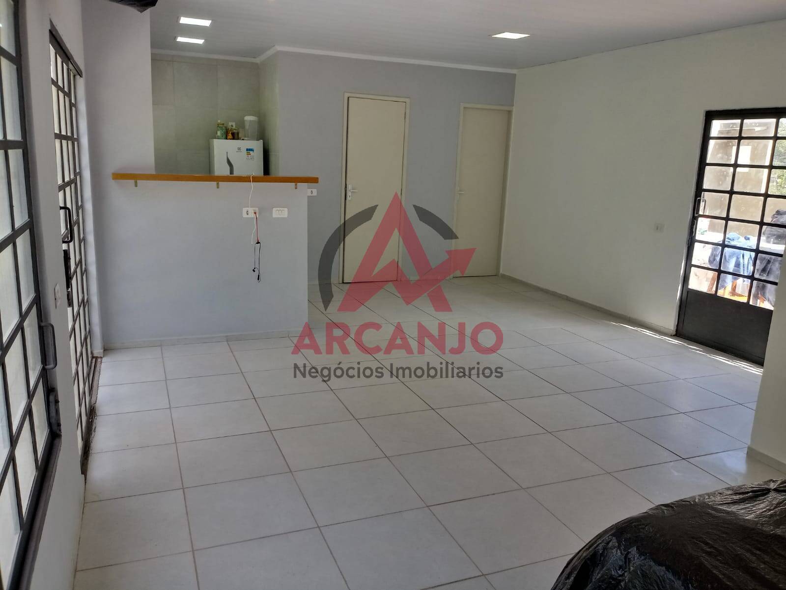 Casa à venda com 1 quarto, 300m² - Foto 4