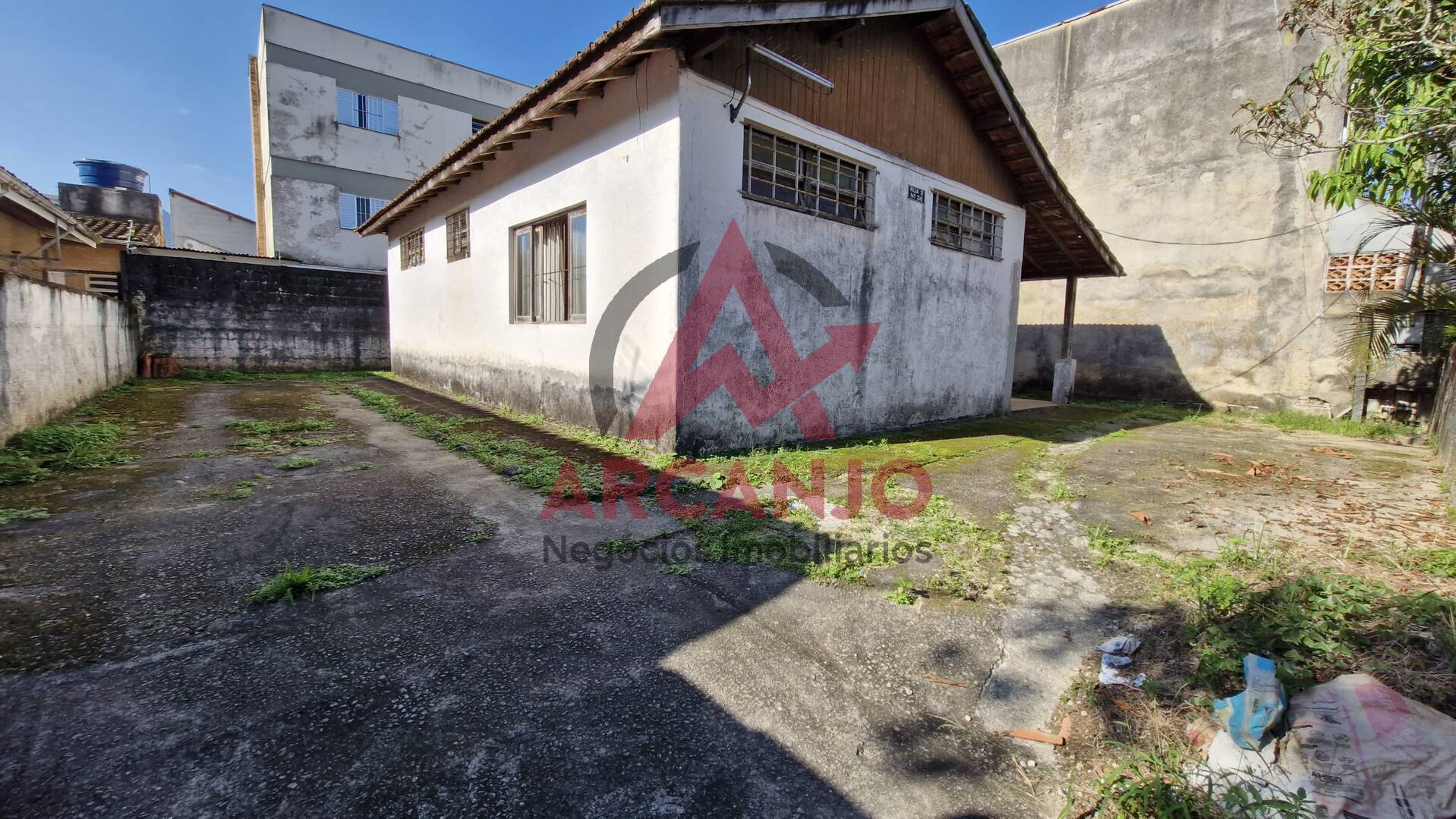 Casa à venda com 2 quartos, 50m² - Foto 2