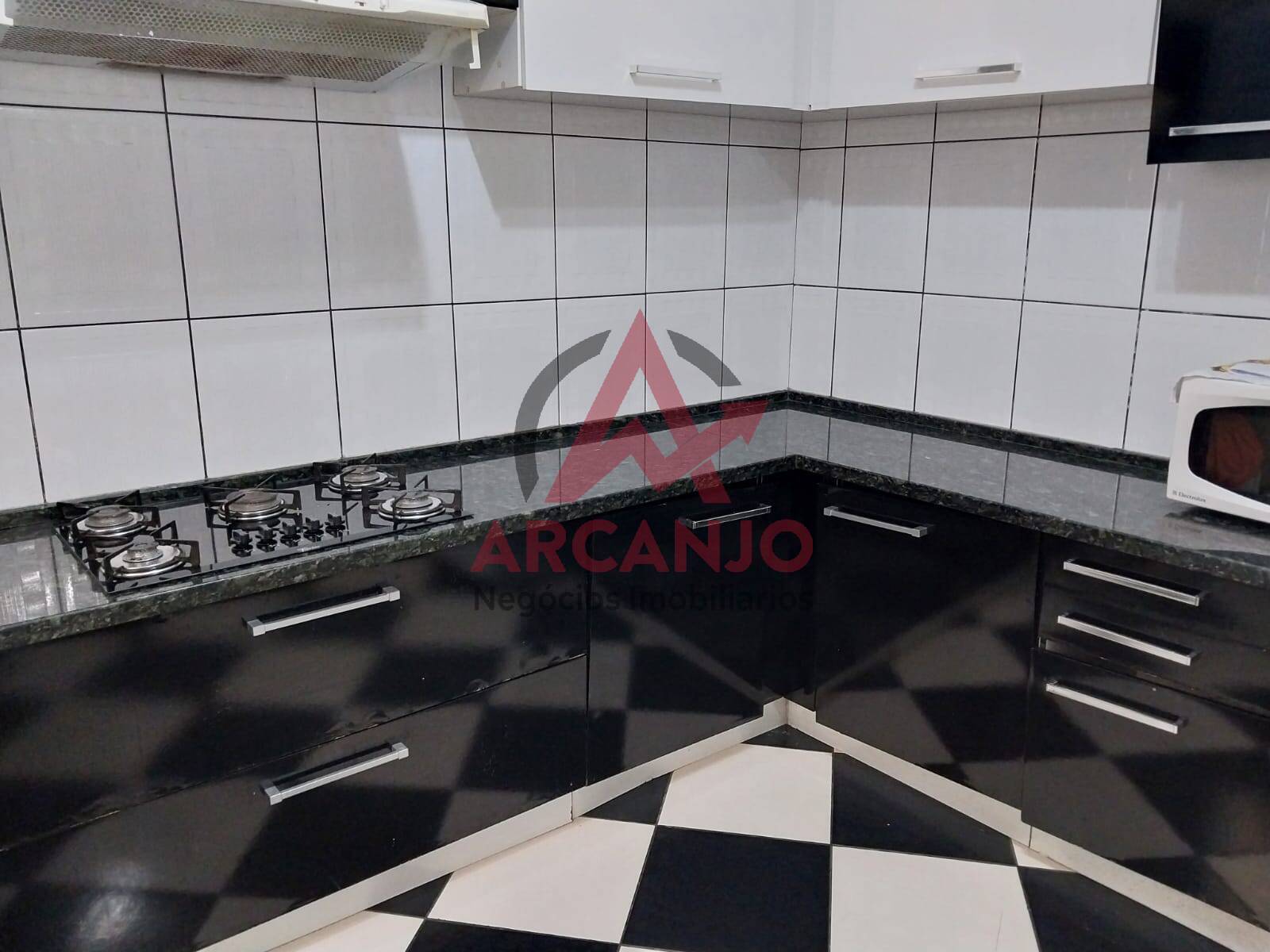 Sobrado à venda com 3 quartos, 258m² - Foto 4