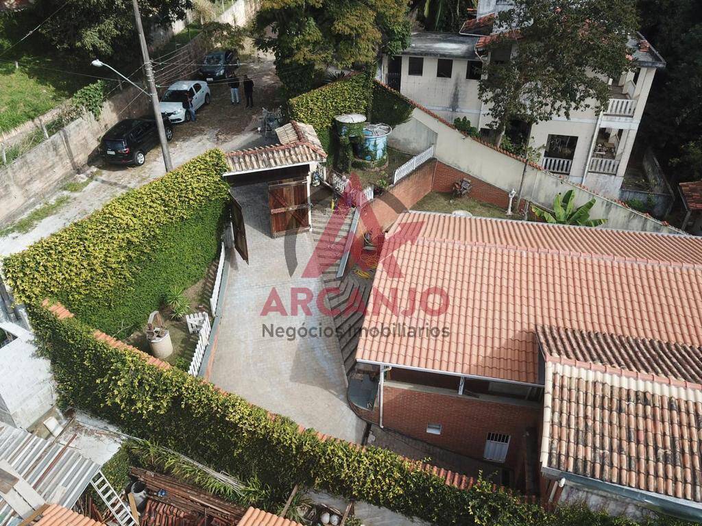 Casa à venda com 4 quartos, 400m² - Foto 1