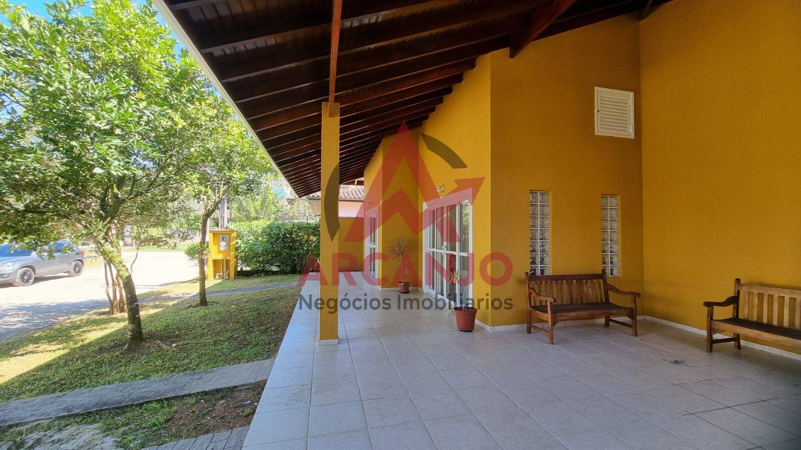 Casa de Condomínio para alugar com 4 quartos, 200m² - Foto 24