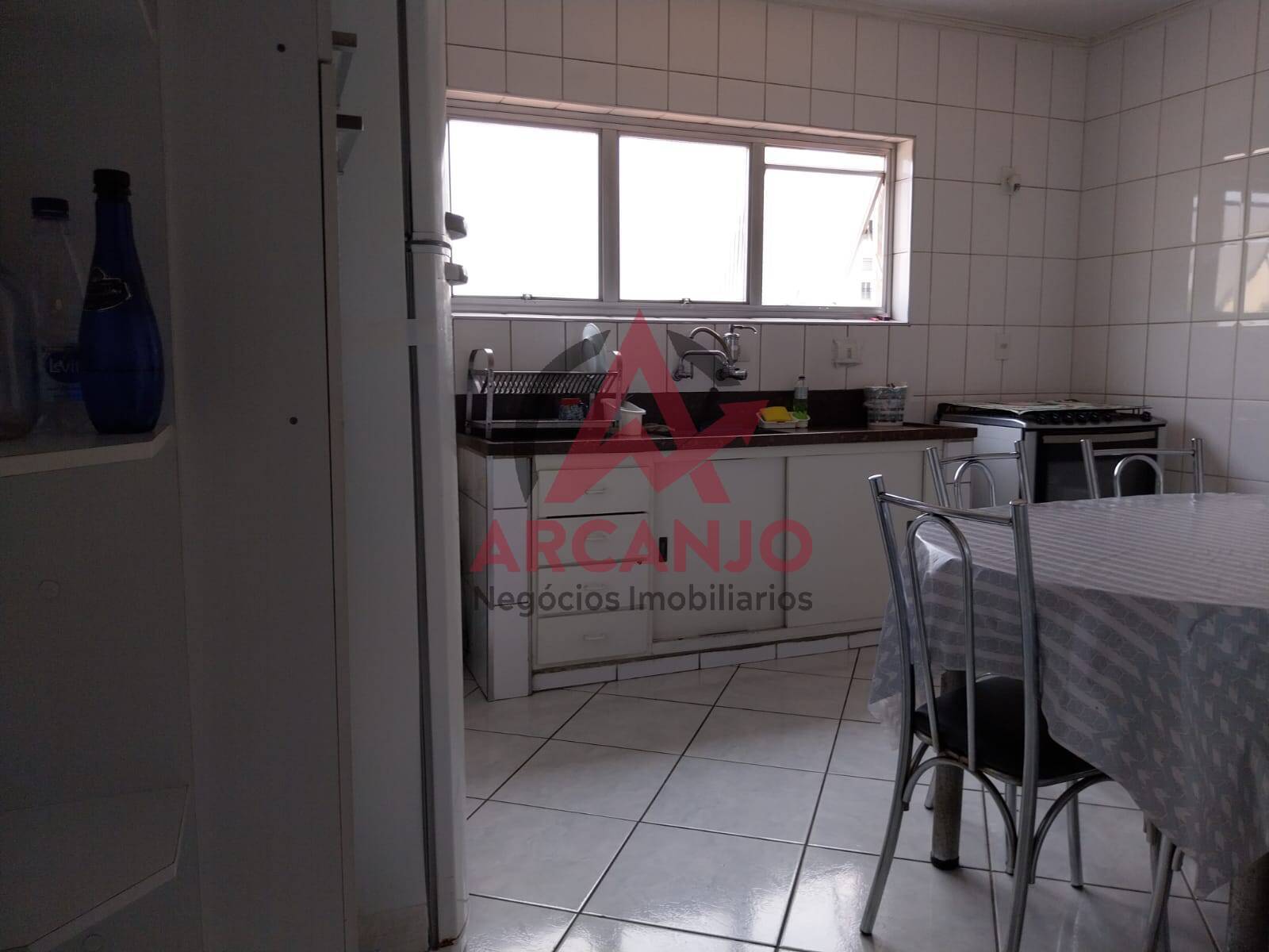 Casa à venda com 4 quartos, 190m² - Foto 15