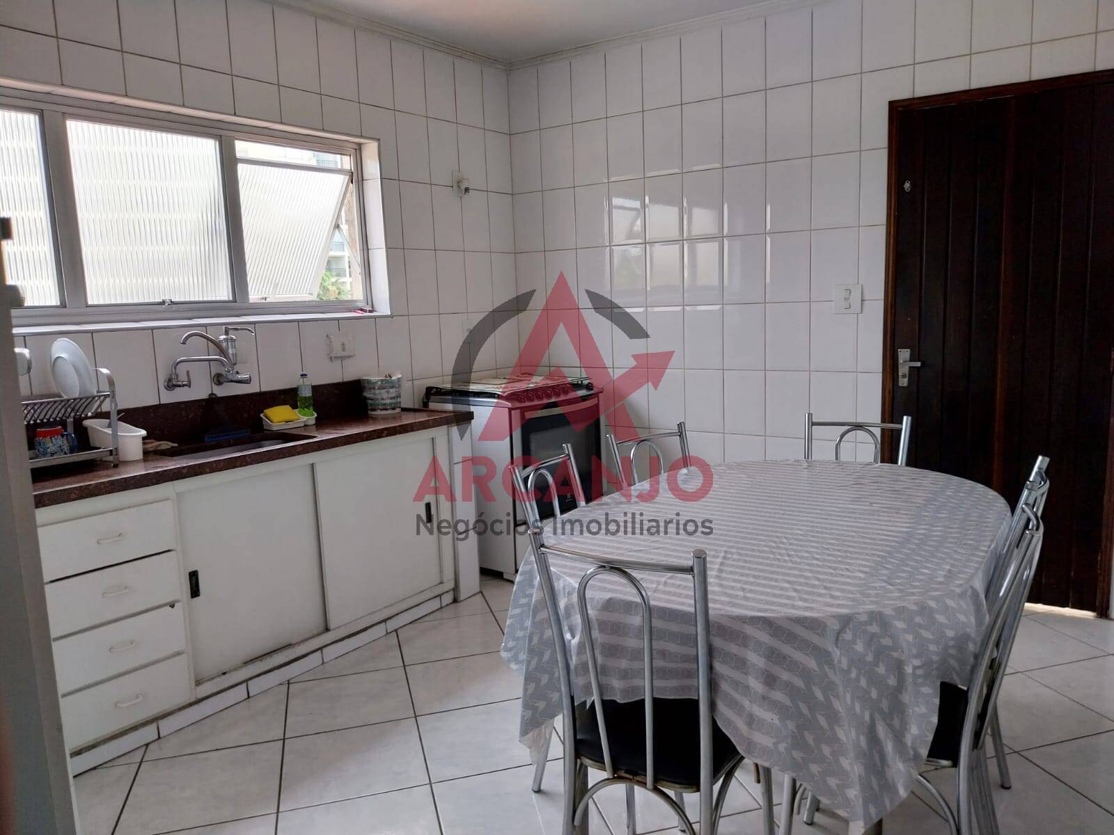 Casa à venda com 4 quartos, 190m² - Foto 17