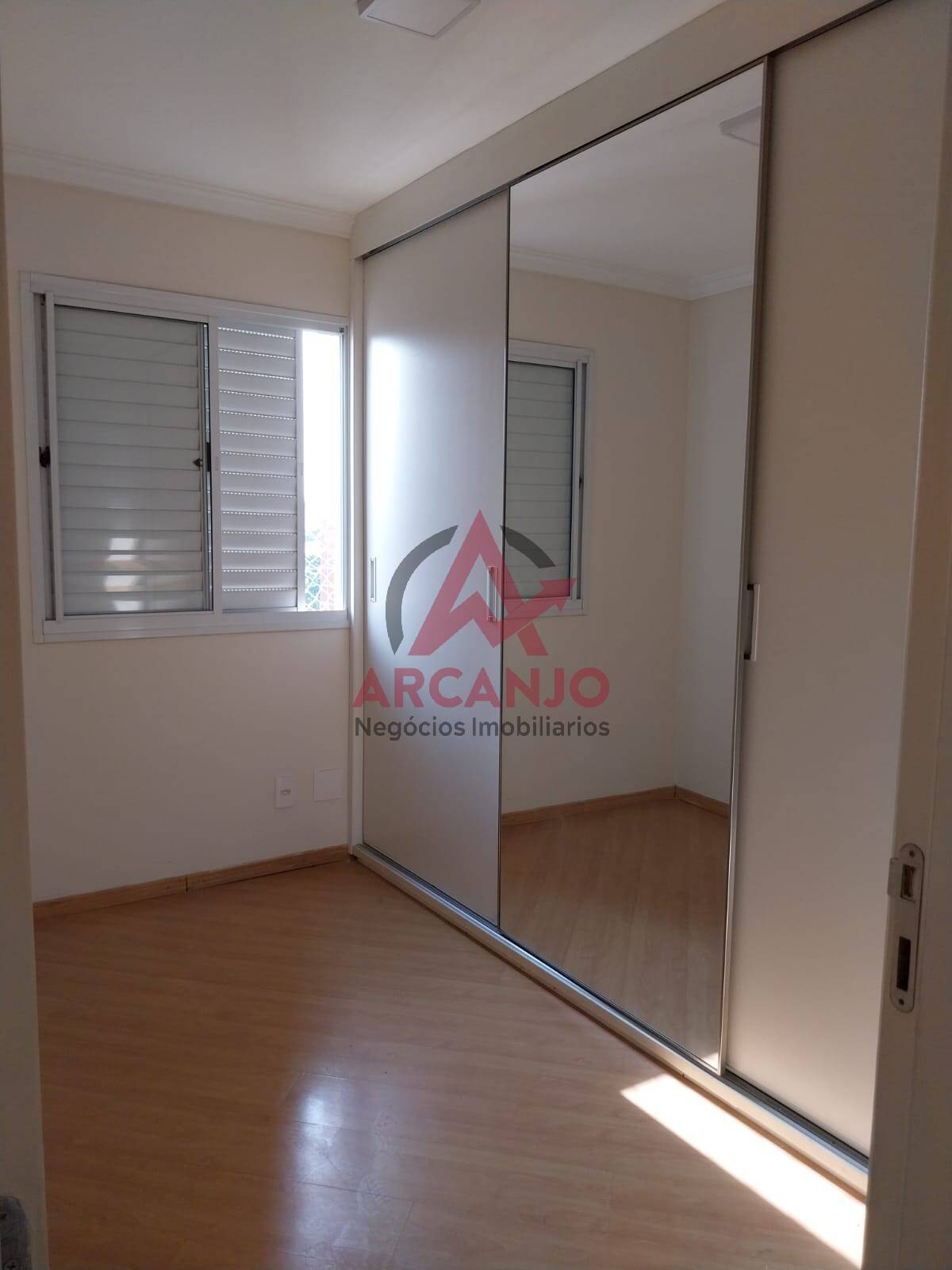 Apartamento à venda com 2 quartos, 75m² - Foto 23