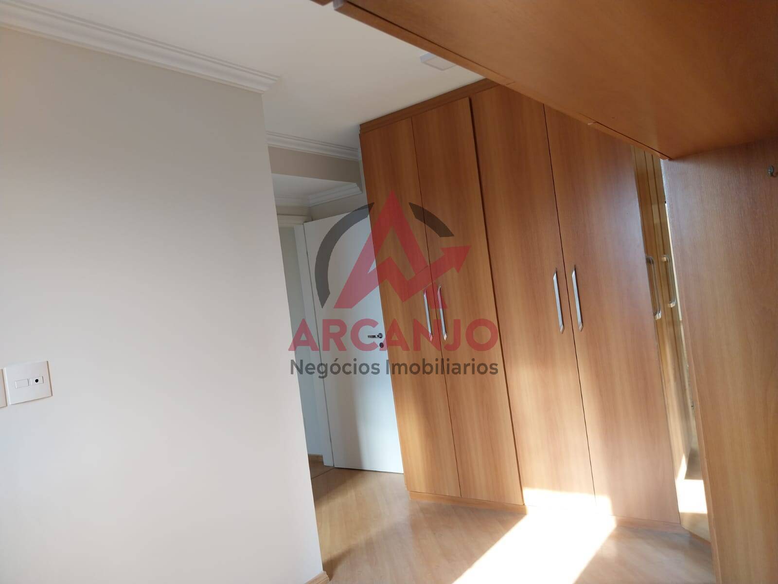 Apartamento à venda com 2 quartos, 75m² - Foto 19