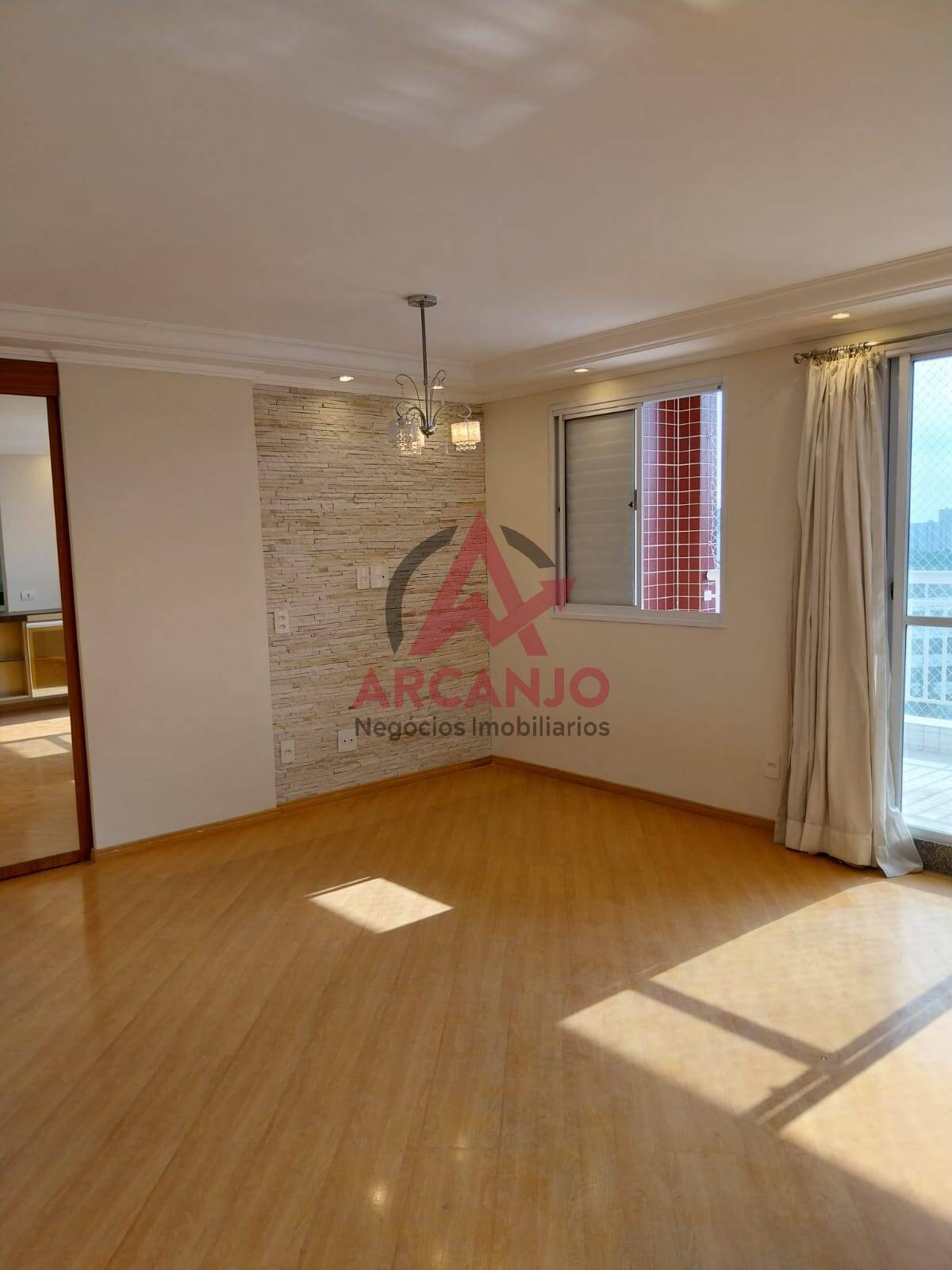 Apartamento à venda com 2 quartos, 75m² - Foto 3