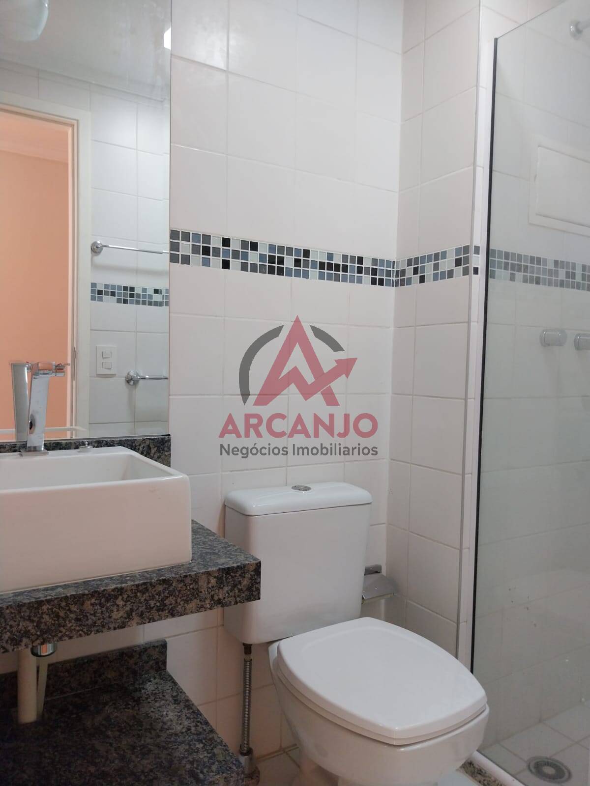 Apartamento à venda com 2 quartos, 75m² - Foto 25