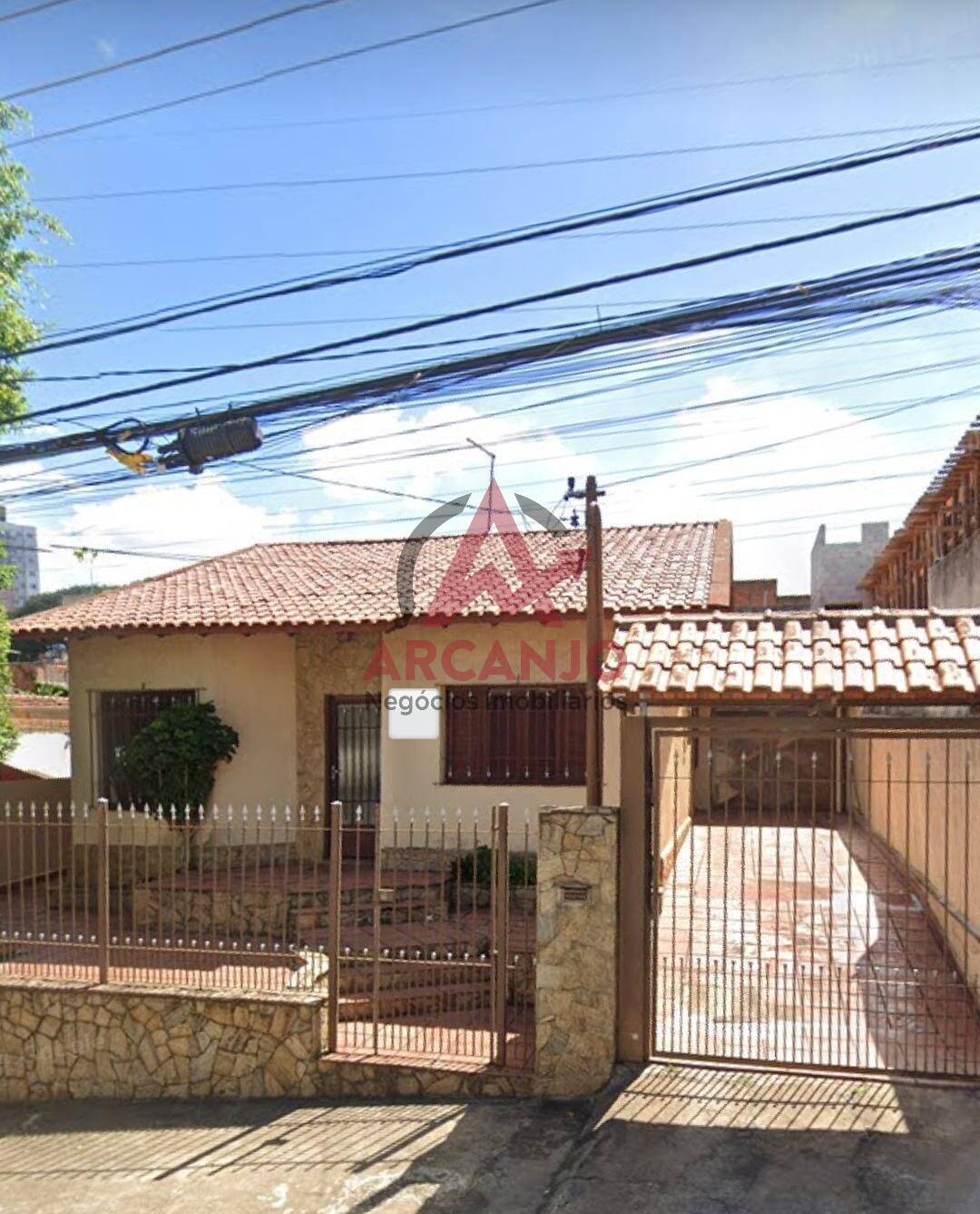 Casa à venda com 3 quartos, 375m² - Foto 2