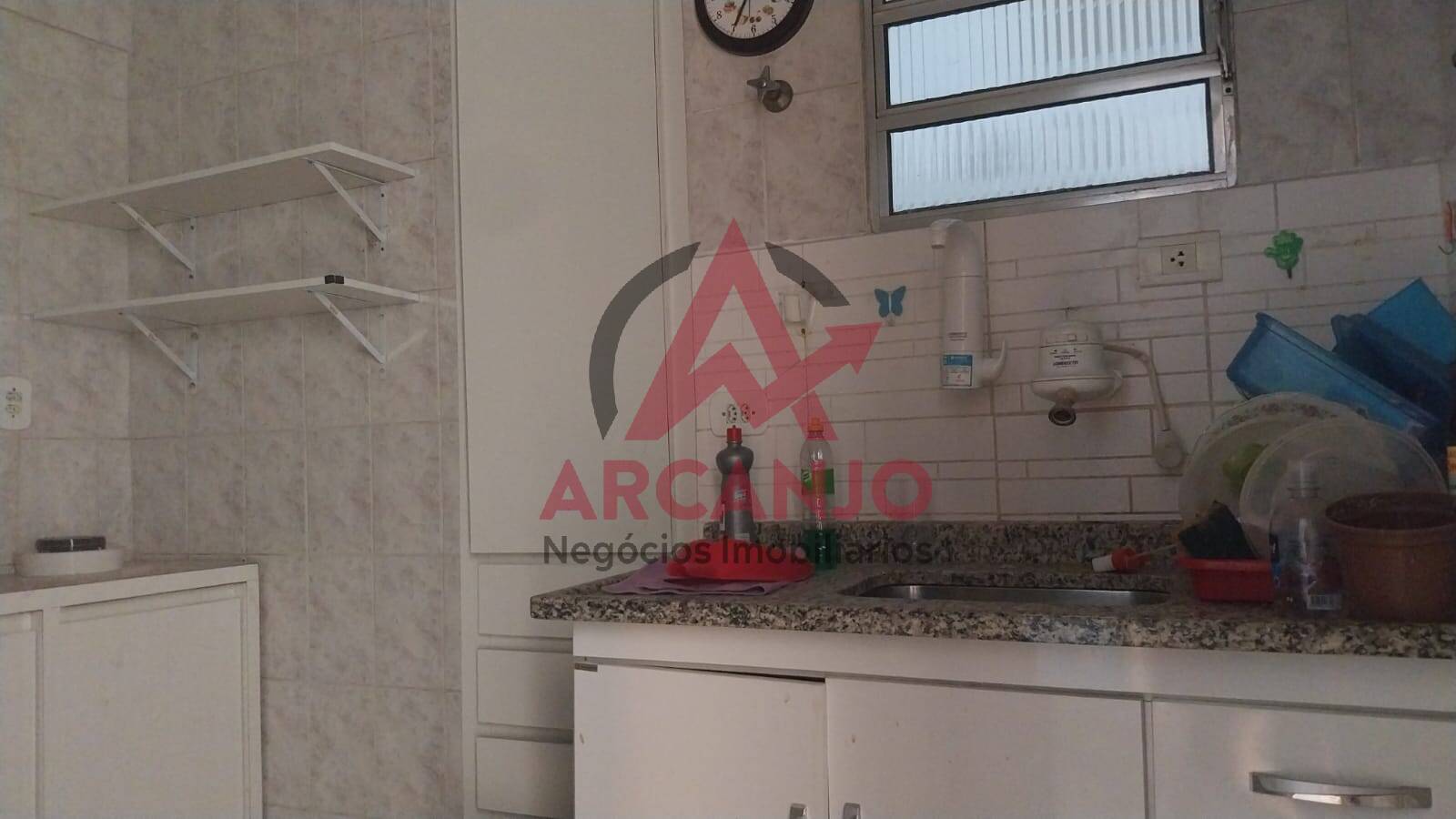 Apartamento à venda com 2 quartos, 42m² - Foto 3