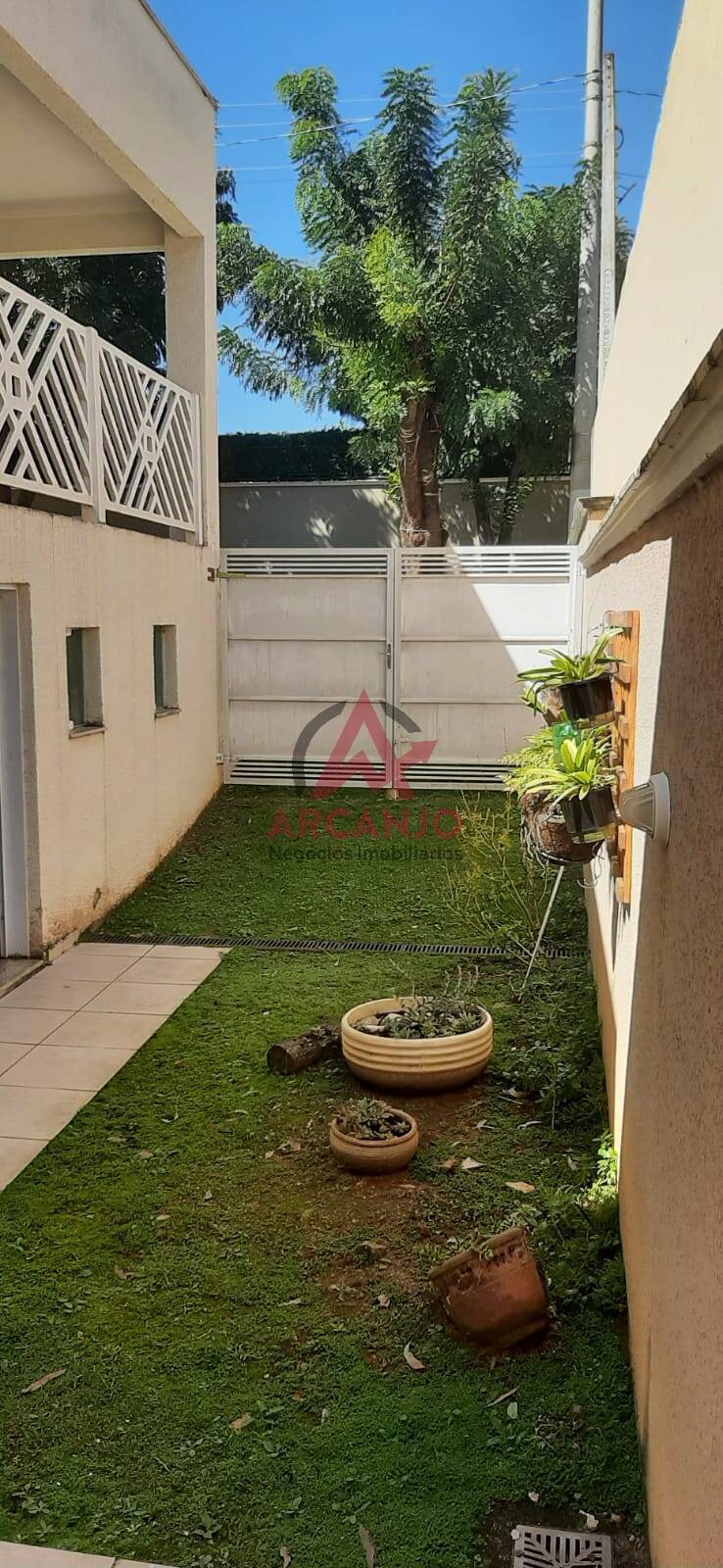 Casa à venda com 3 quartos, 1000m² - Foto 25