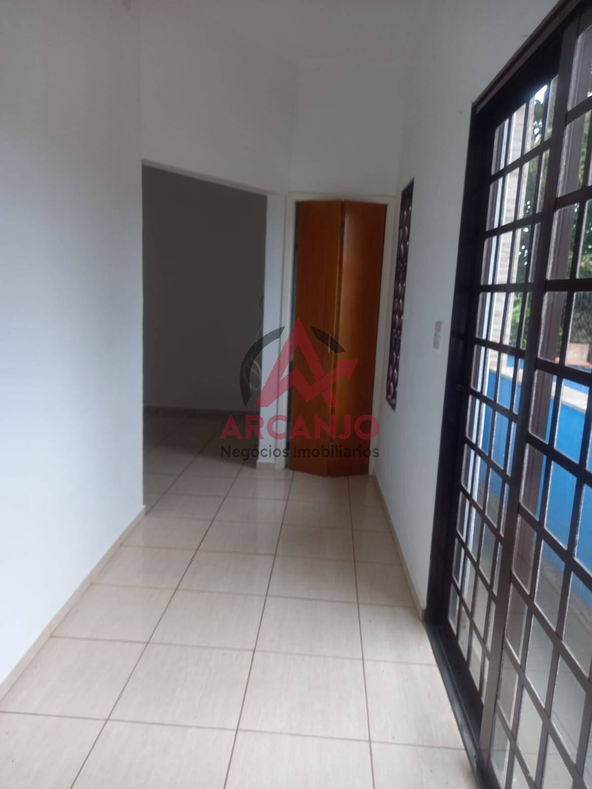 Casa à venda com 5 quartos, 156m² - Foto 2