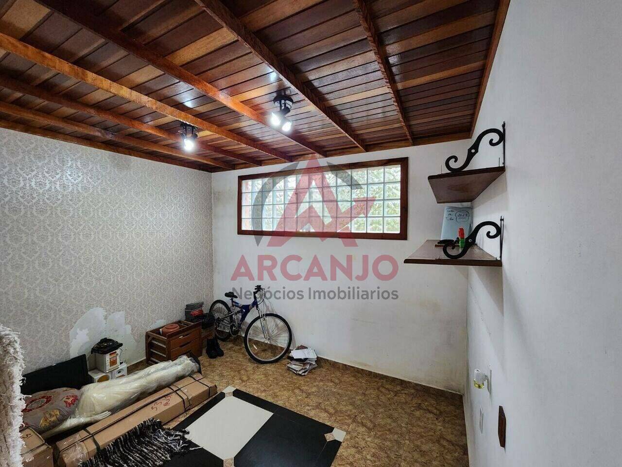 Casa à venda com 3 quartos, 236m² - Foto 14