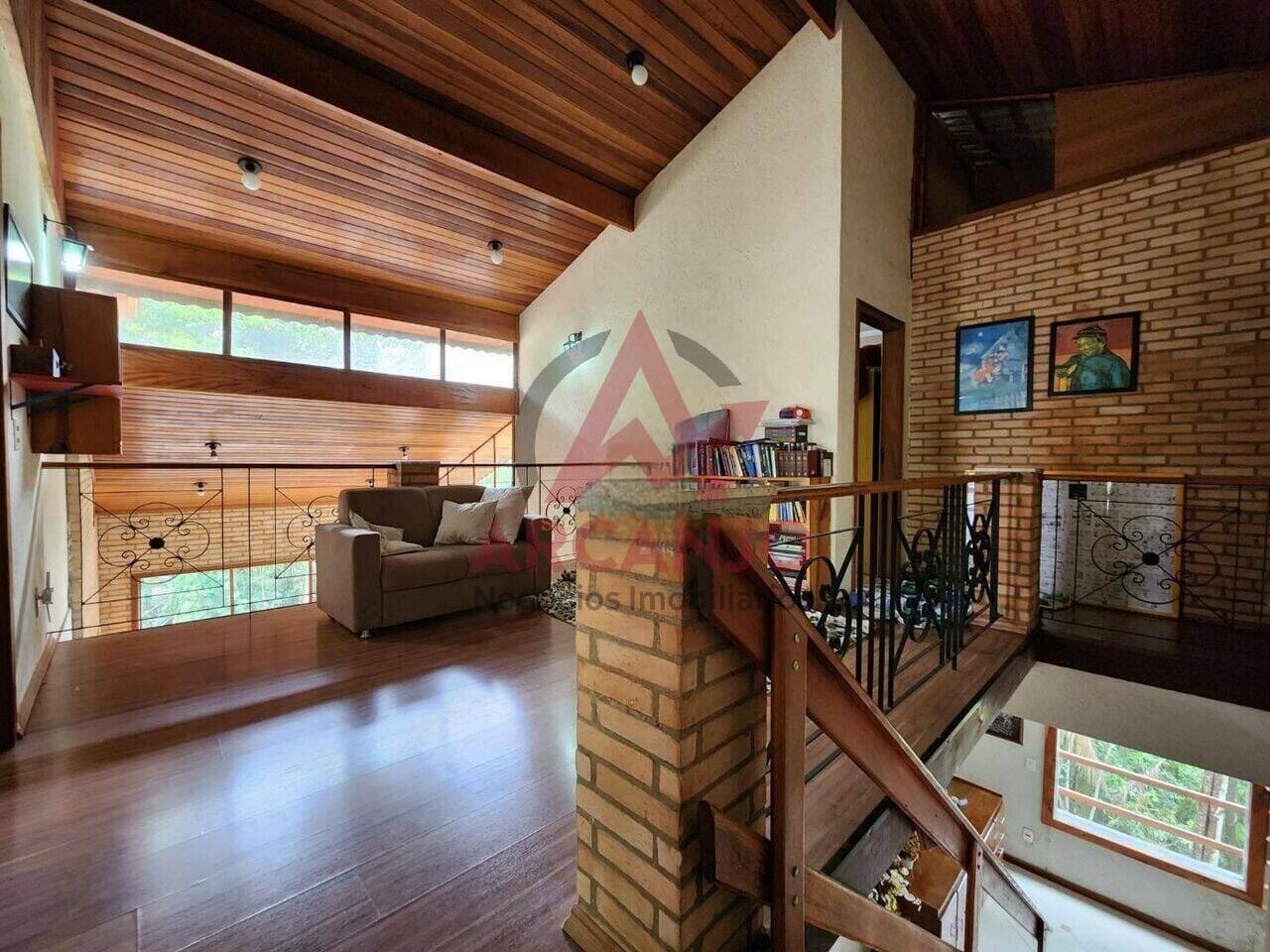 Casa à venda com 3 quartos, 236m² - Foto 19