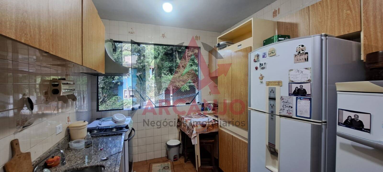 Casa à venda com 4 quartos, 320m² - Foto 11