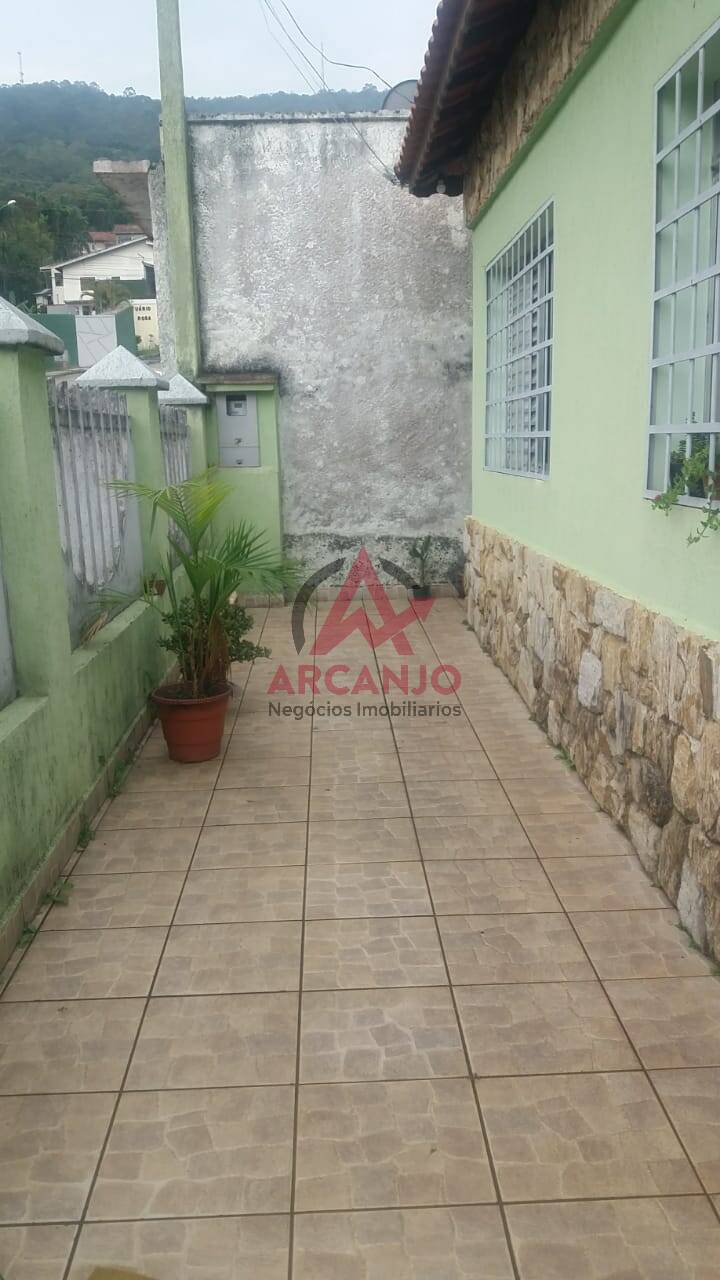 Casa à venda com 4 quartos, 300m² - Foto 21