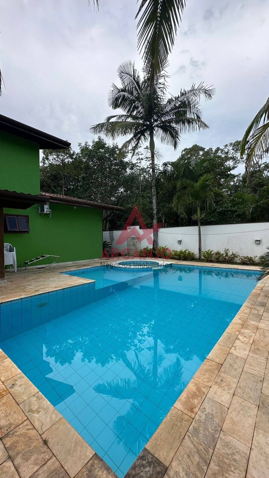 Casa à venda com 4 quartos, 500m² - Foto 2