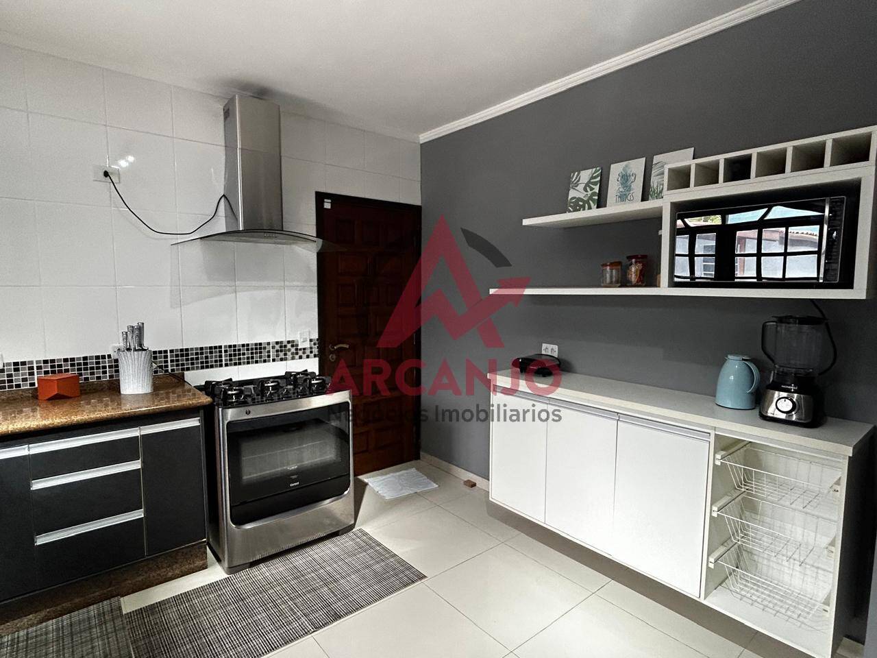 Casa à venda com 3 quartos, 330m² - Foto 30