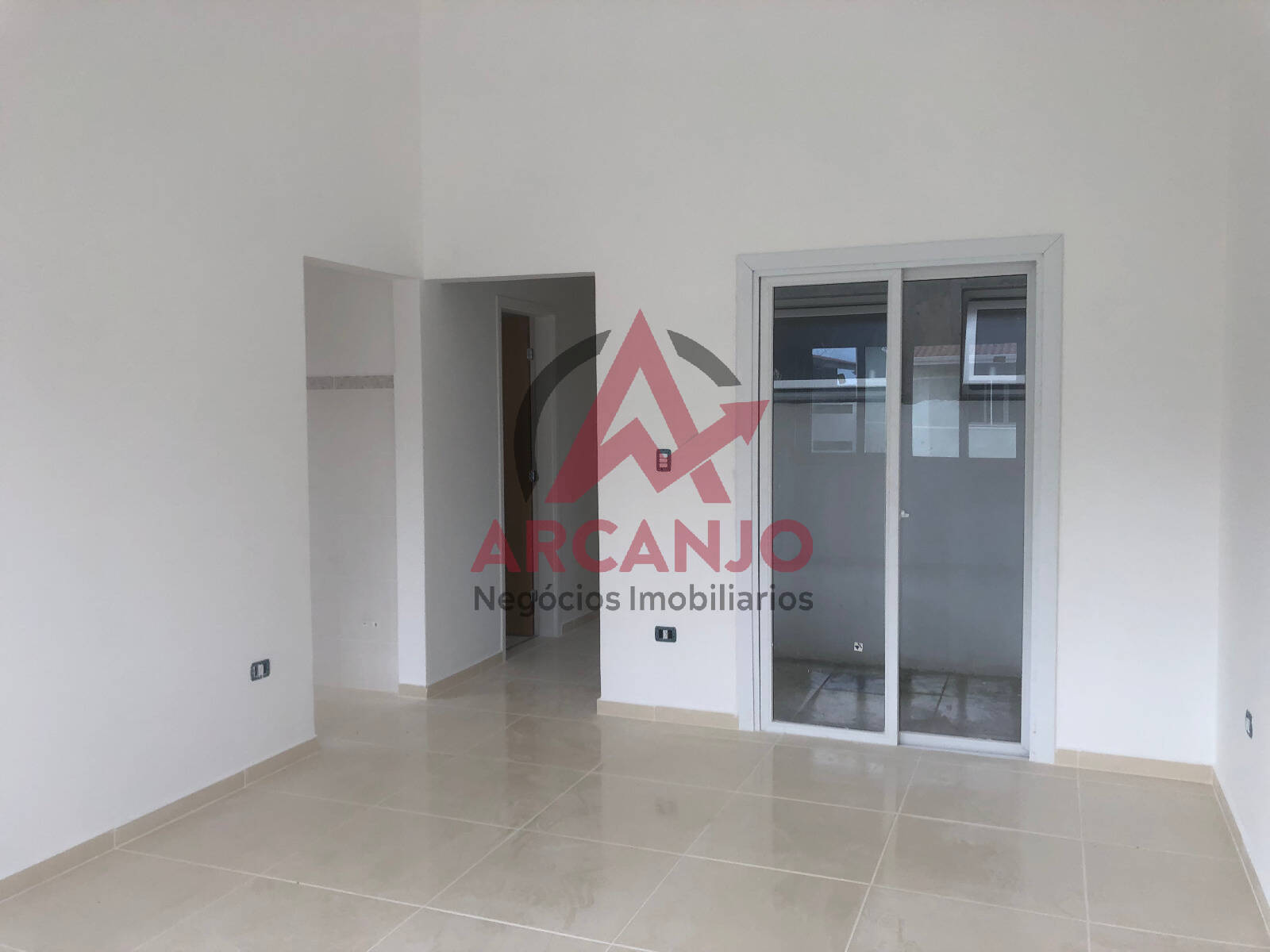 Casa à venda com 4 quartos, 199m² - Foto 2