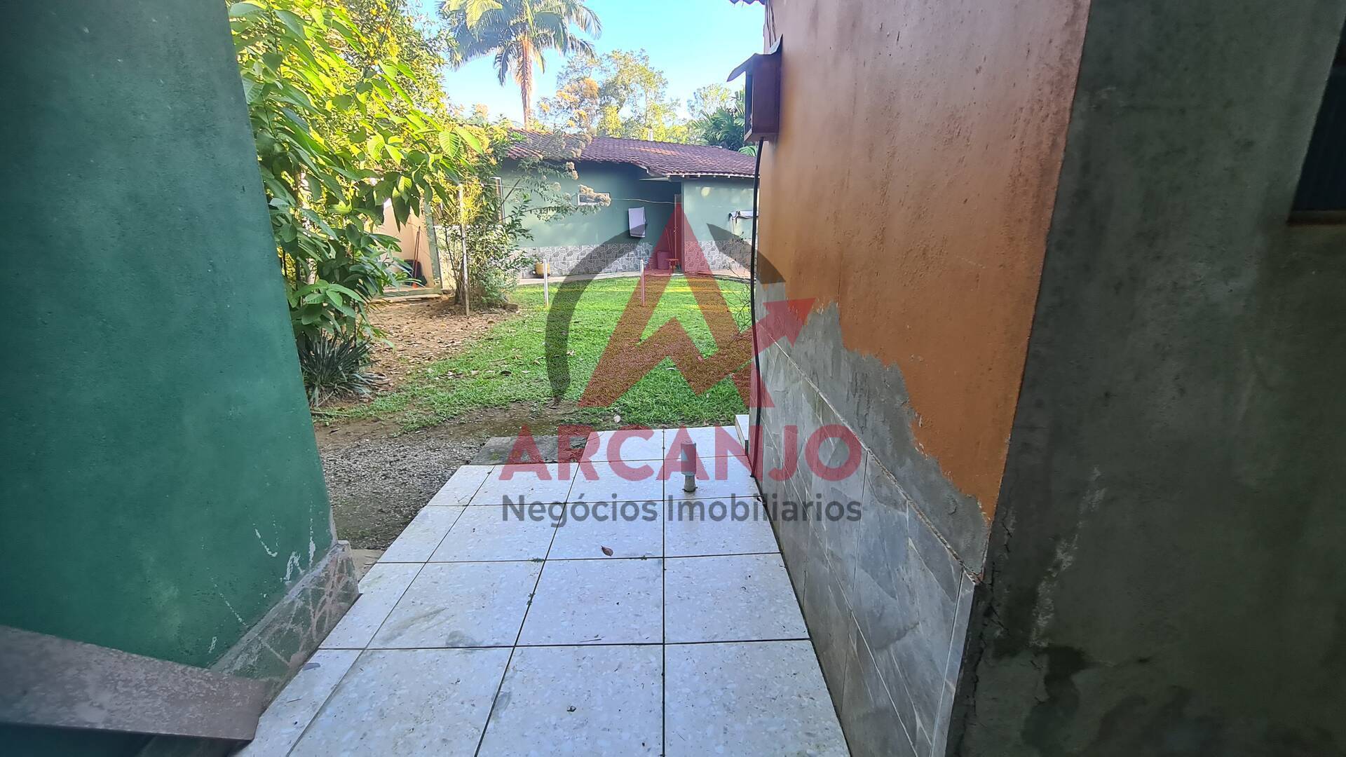 Casa para alugar com 3 quartos, 200m² - Foto 13