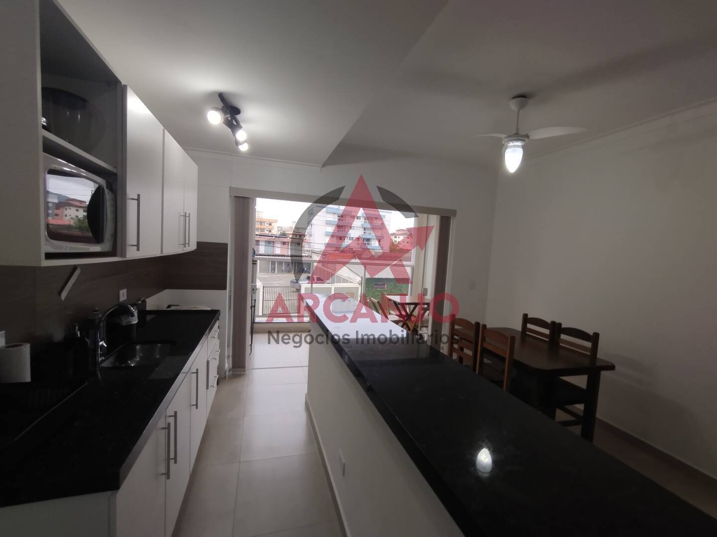 Apartamento à venda com 2 quartos, 70m² - Foto 5