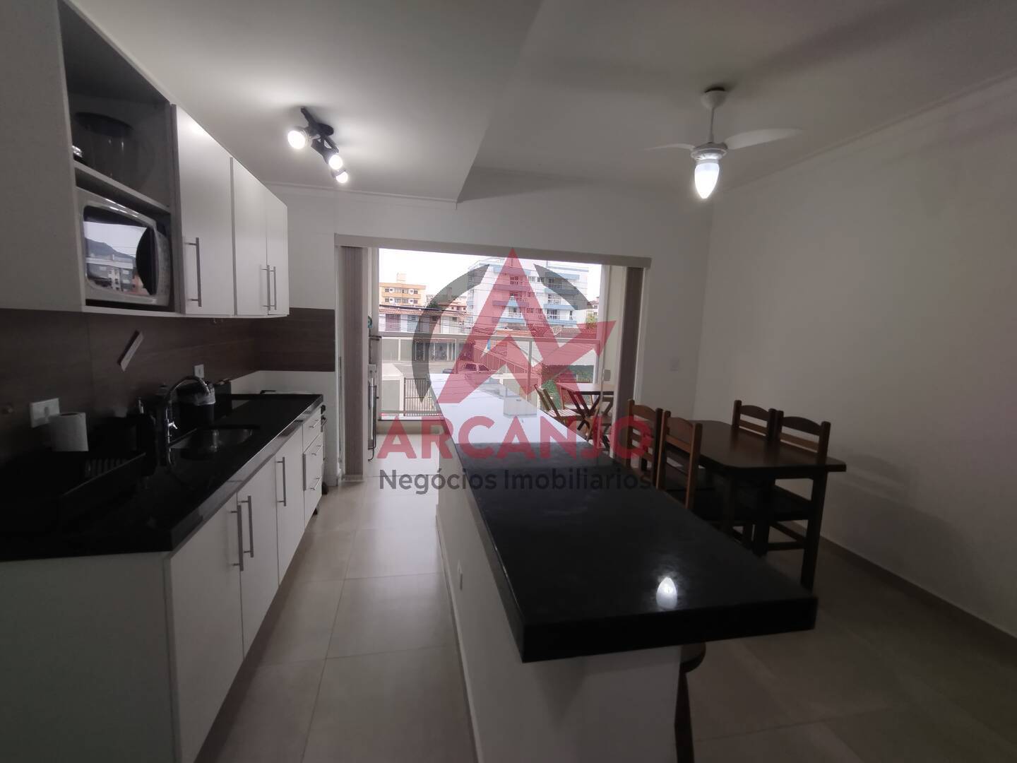 Apartamento à venda com 2 quartos, 70m² - Foto 6