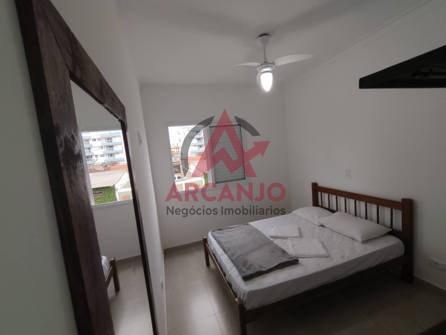 Apartamento à venda com 2 quartos, 70m² - Foto 12