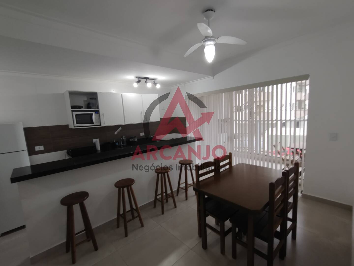 Apartamento à venda com 2 quartos, 70m² - Foto 14