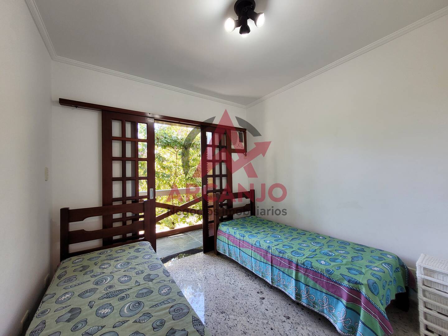 Casa à venda com 3 quartos, 200m² - Foto 23