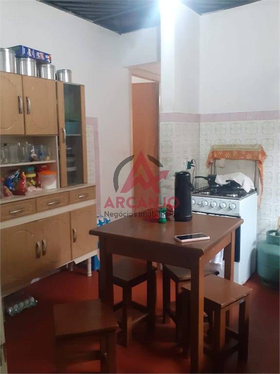 Casa à venda com 2 quartos, 250m² - Foto 2