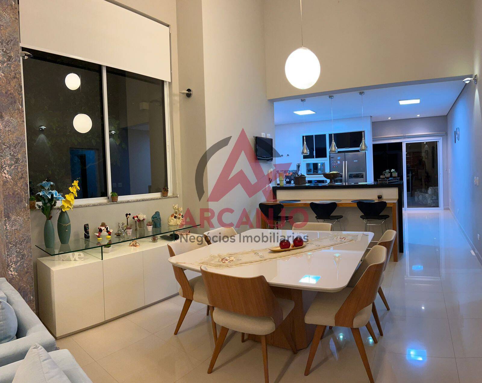 Casa à venda com 3 quartos, 600m² - Foto 9