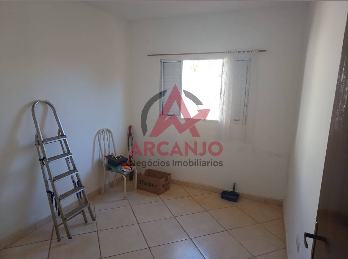 Casa à venda com 3 quartos, 300m² - Foto 4