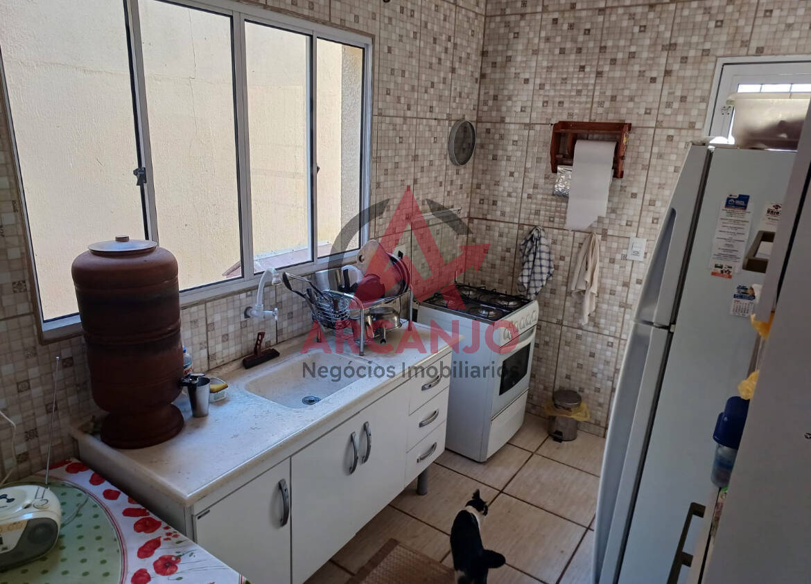 Casa à venda com 3 quartos, 300m² - Foto 6