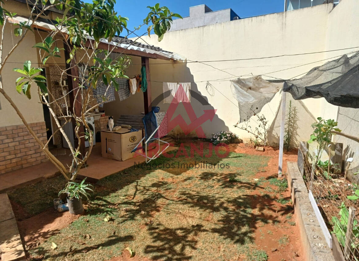 Casa à venda com 3 quartos, 300m² - Foto 9