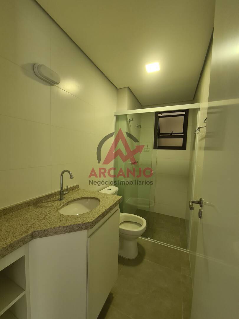 Apartamento para alugar com 3 quartos, 111m² - Foto 8