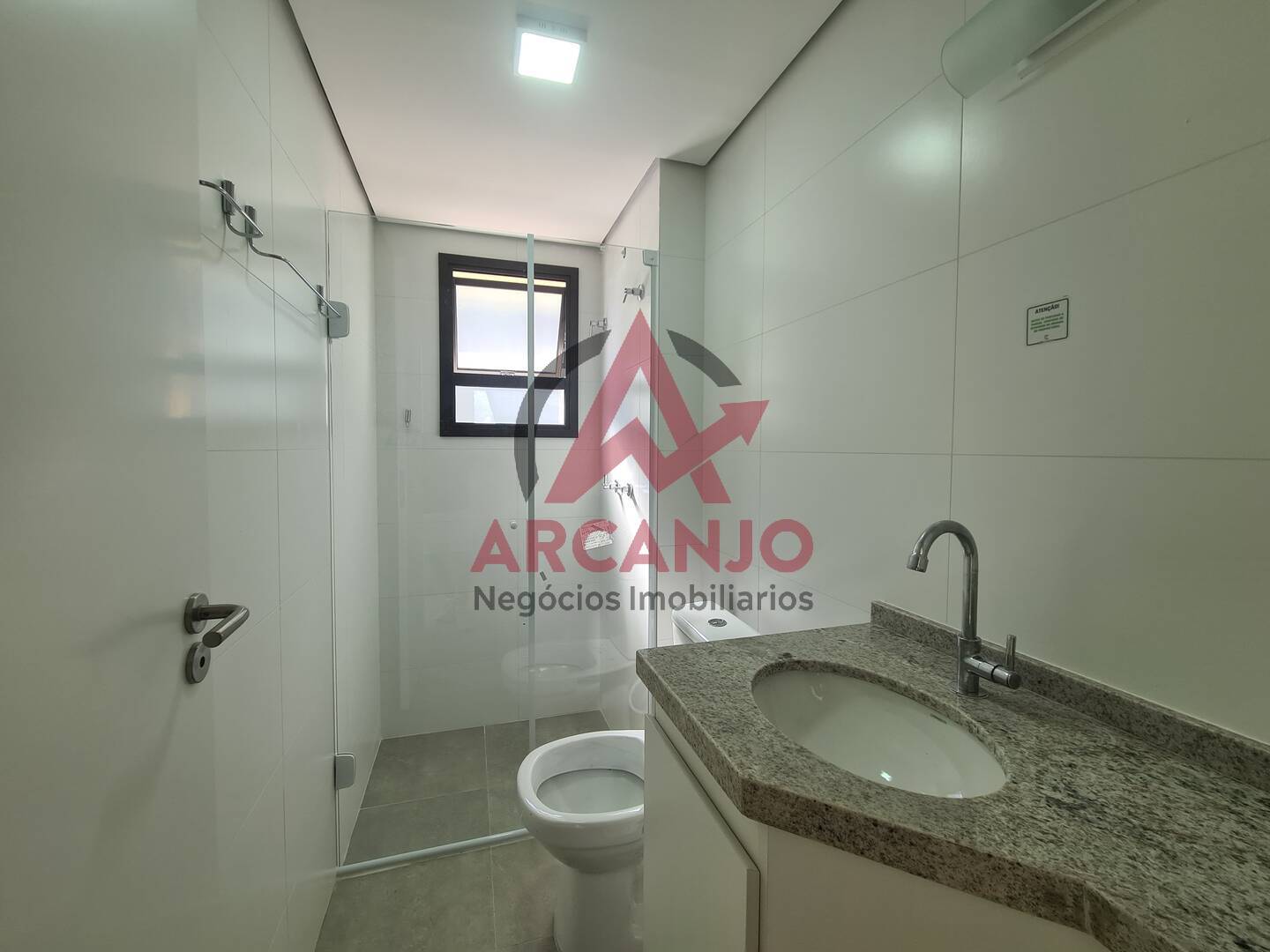 Apartamento para alugar com 2 quartos, 77m² - Foto 10