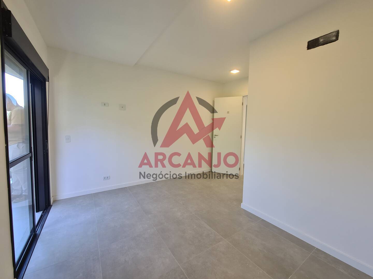 Apartamento para alugar com 2 quartos, 77m² - Foto 12