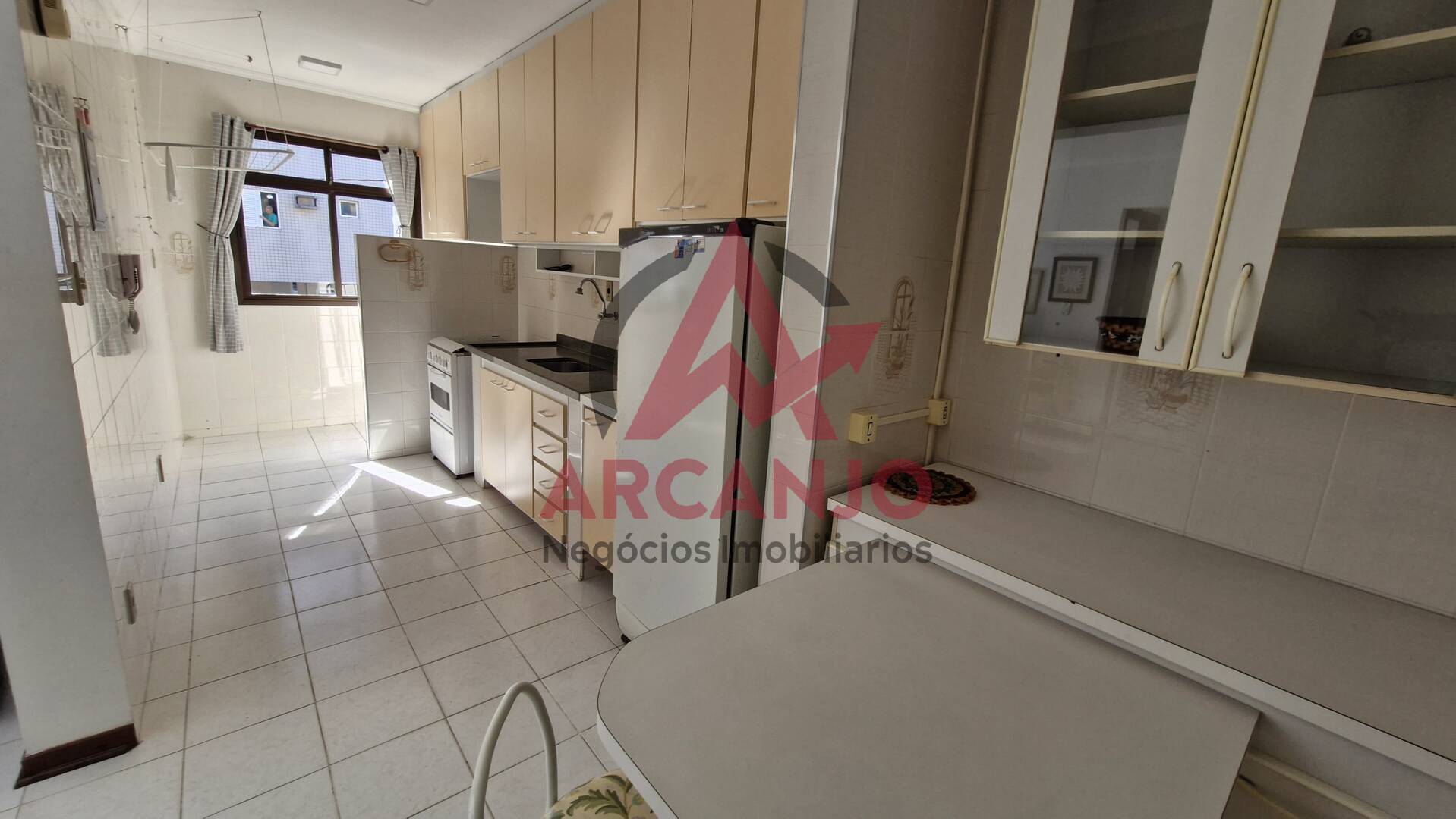 Apartamento à venda com 1 quarto, 60m² - Foto 9