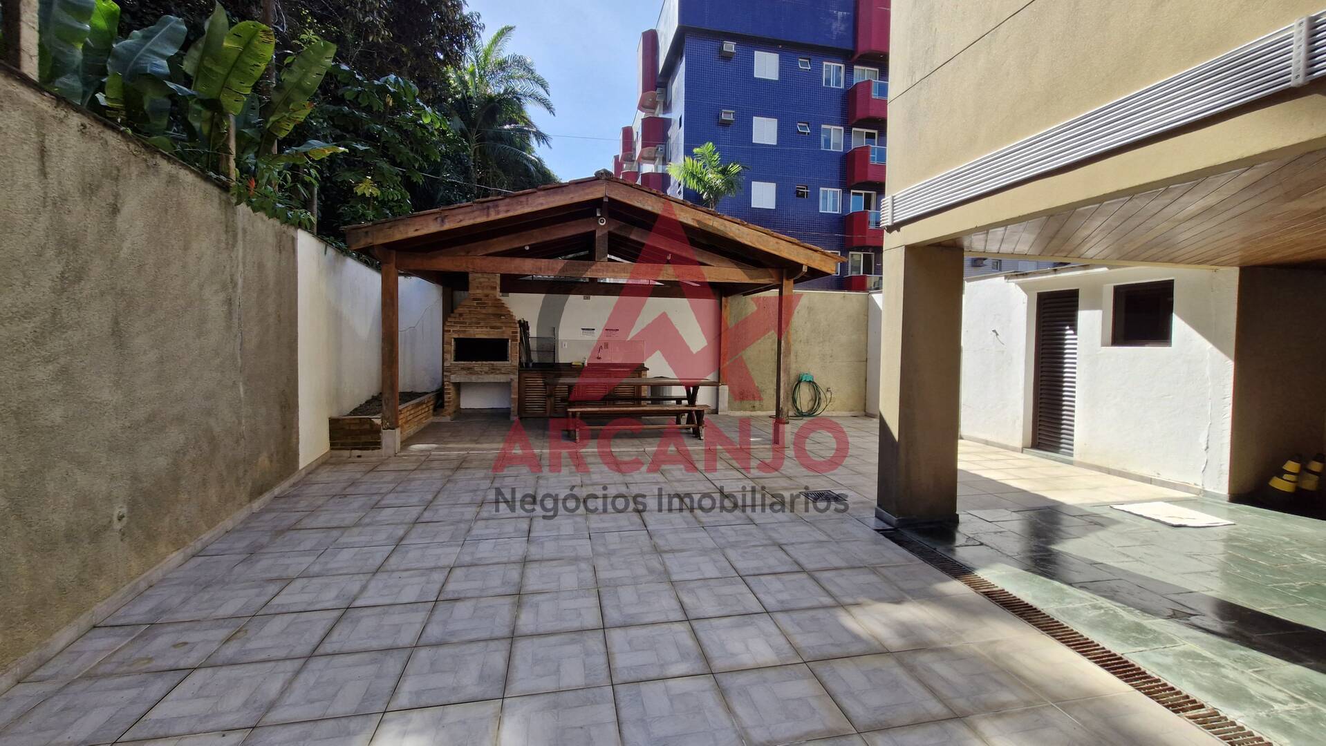 Apartamento à venda com 1 quarto, 60m² - Foto 24